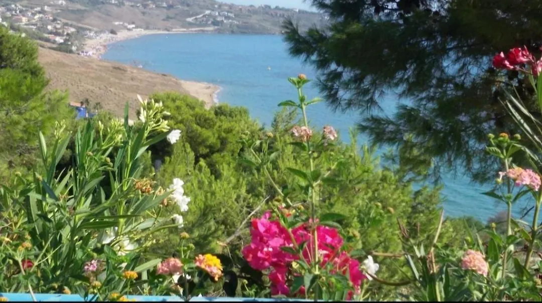 Una Finestra Sul Mare Maragani 0*,  Italy